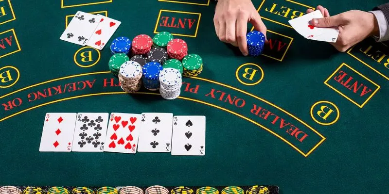 Khám phá vị trí và vai trò trong bàn poker